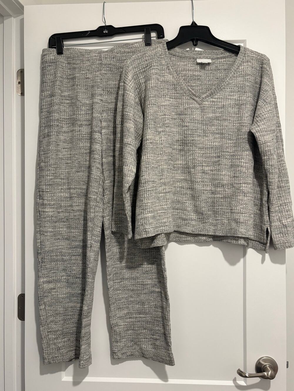 J. Jill Sleep Gray Textured Lightweight Thermal Matching Pajama Set Size M